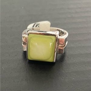 Silpada green mother of pearl ring, unused show sample